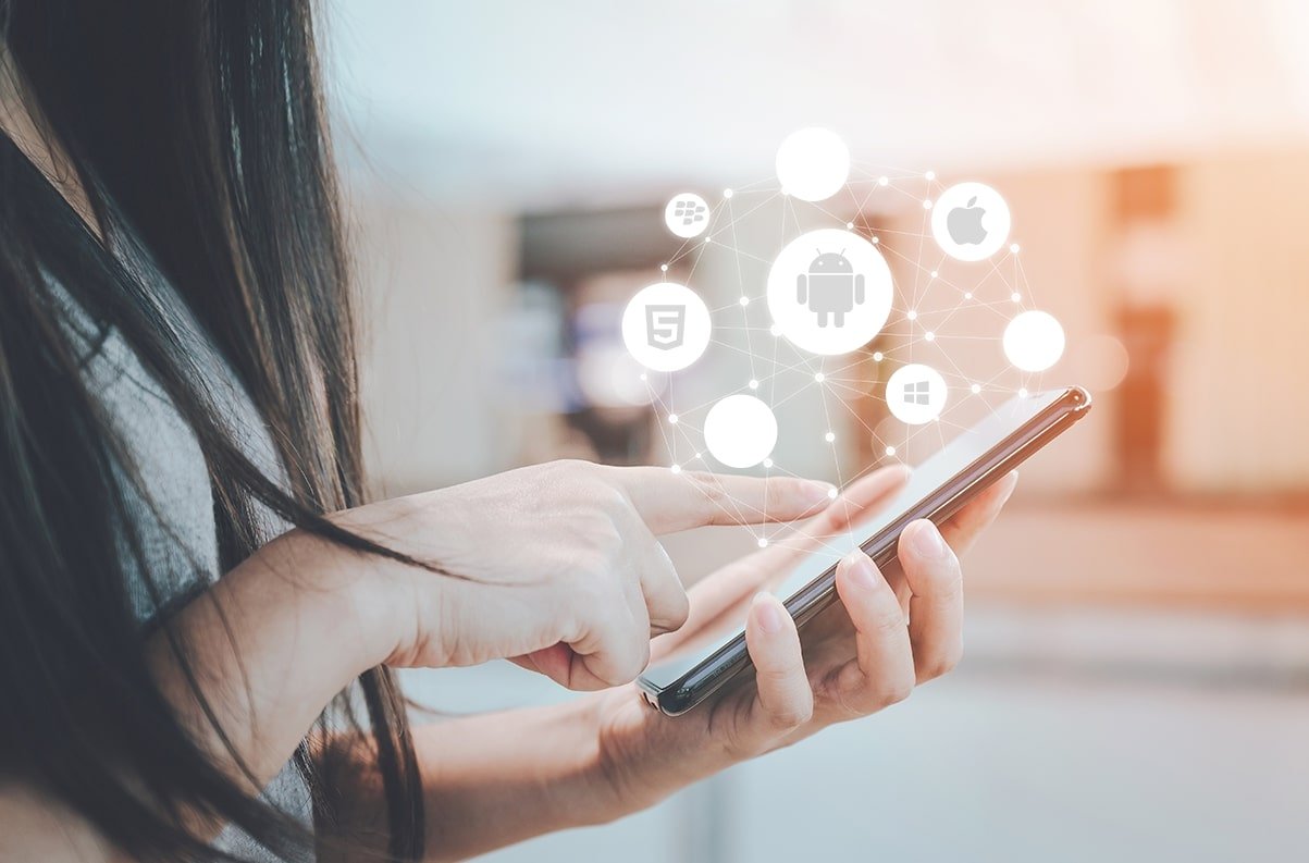 Develop <span>Hybrid Applications</span> to Streamline Business Flow